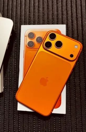 Troco 17 Pro Max Laranja por outra Cor 