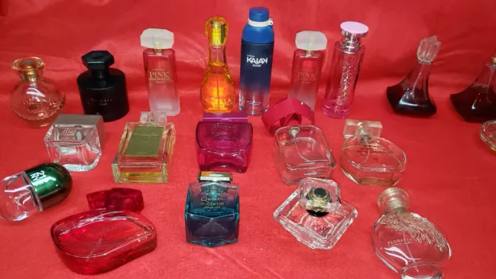Coleção de Frascos de Perfumes Diversos - 20 Unidades
