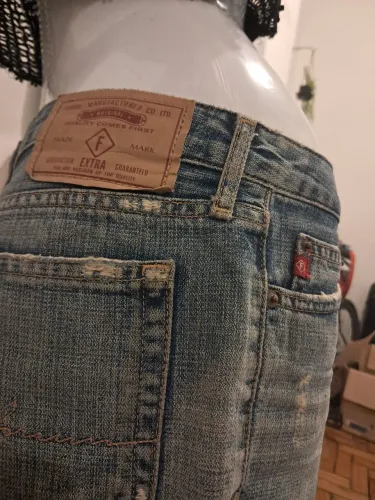 Saia Jeans Saint Tropez FORUM Coleção Outono/Inverno 2002 Peça rara em perfeito estado