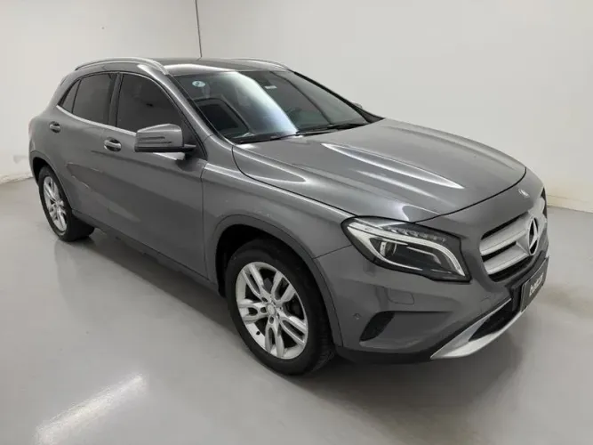 Mercedes-Benz GLA 200 Adv. 1.6/1.6 TB 16V Flex Aut. 2016
