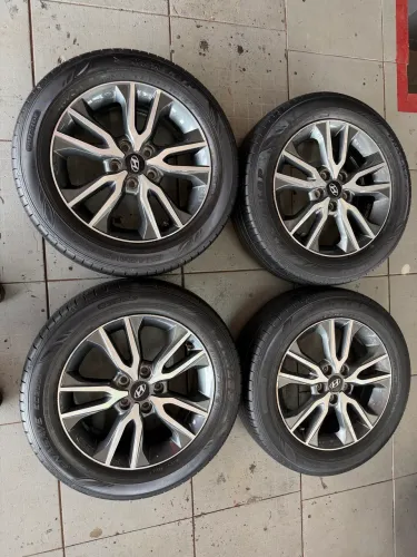 Rodas aro 17 Hyundai Creta 5/114 + pneus seminovos