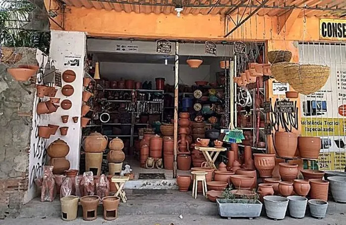 Caqueiras-adubos e Artesanatos em Barros e etc