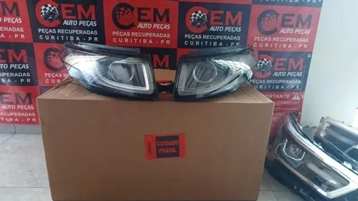 Par de Farol Evoque 2016 2017 Original