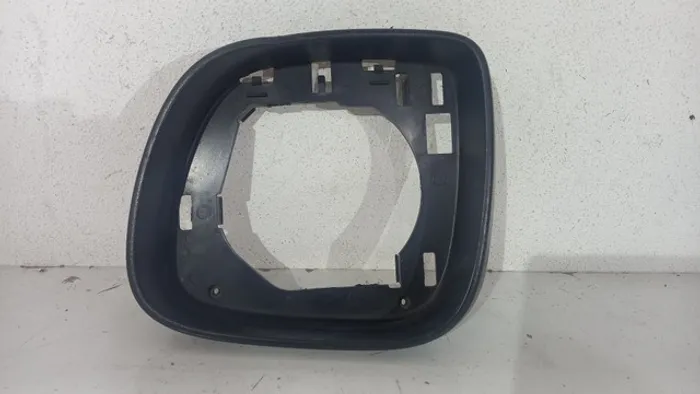 Moldura Retrovisor Amarok Esquerda