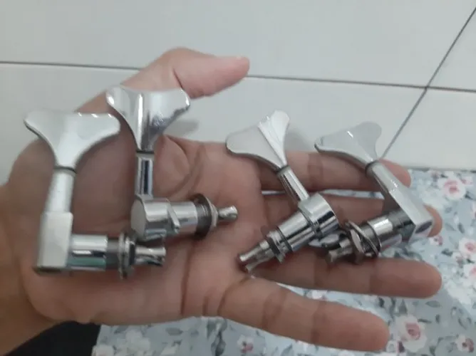Tarraxas para Baixo 4 Cordas 2x2 Cromada