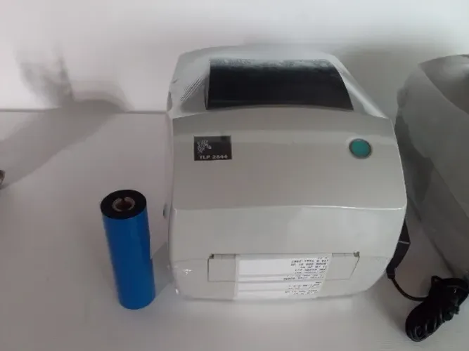 impressora de etiquetas Zebra TLP 2844 com saida USB