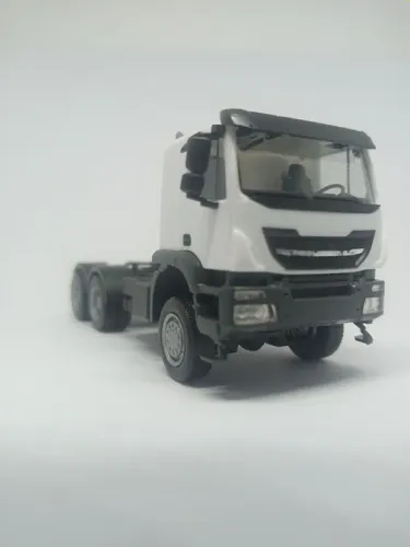 Caminhão Iveco 6x6 - HO 1/87 Herpa