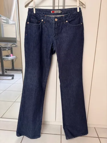 Lindíssima calça jeans feminina seminova! 