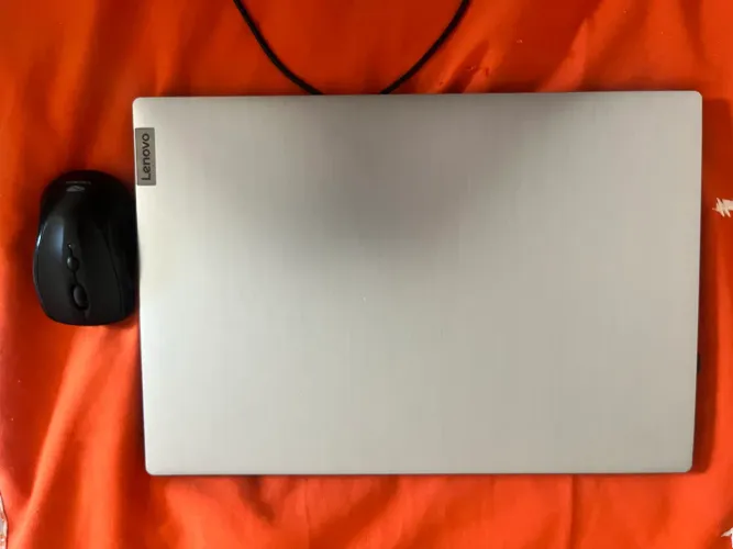 vendo ou troco por ps4 notebook LeNovo completo novinho (carregador, mouse) 