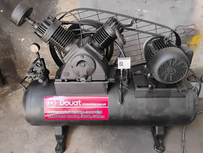 Compressor de ar completo para garrafa pet pressão 25kg vazão 425l/m motor trifásico 10CV