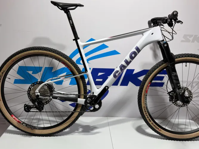 CALOI ELITE CARBON RACING TAMANHO 21 ZERO