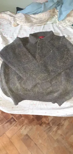 Sueter de lã. Lindo