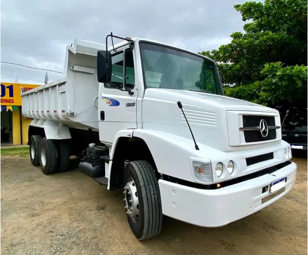 Mercedes-Benz 1620 Caçamba - Pronto para o Trabalho!