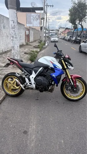 CB 1000 Capitão  América 