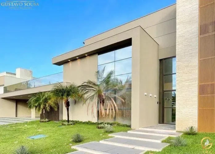 Mansão com fachada arrojada e elegante, feita nos mínimos detalhes