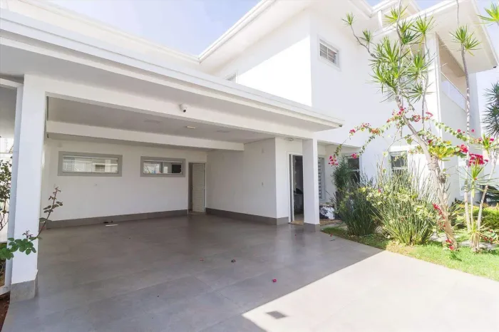 LINDA CASA 8 QUARTOS, PISCINA AQUECIDA, ACADEMIA, SAUNA E CHURRASQUEIRA