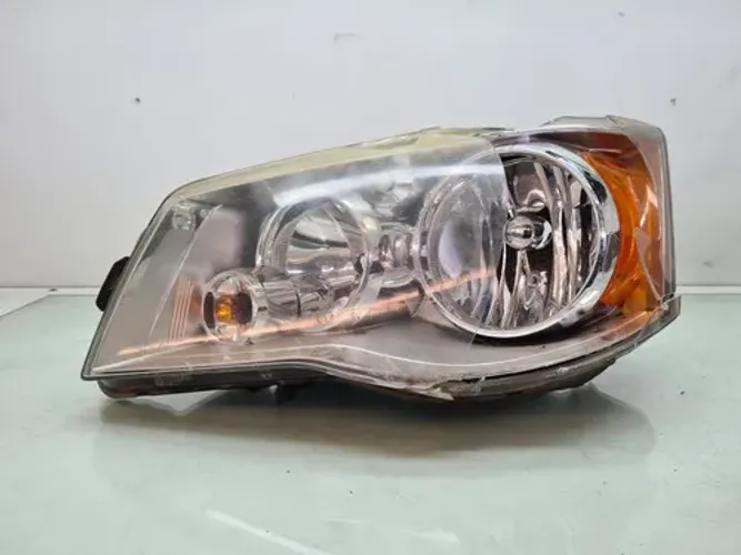 Farol Esquerdo Quebrado Town Country 3.6 2012 - Sx