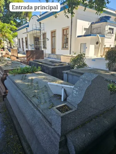Jazigo Perpétuo Cemitério São João Batista - 20m da Entrada