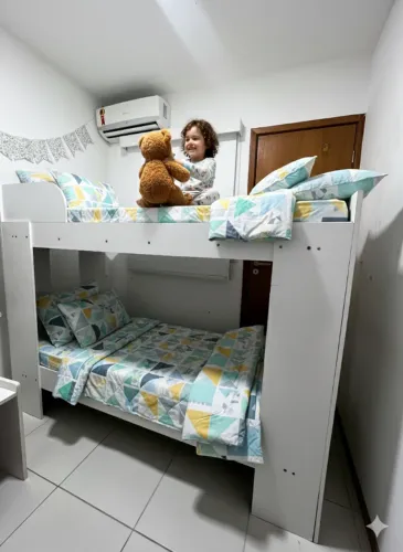 Cama Beliche Branca com Escadinha (sem colchões) - Recreio