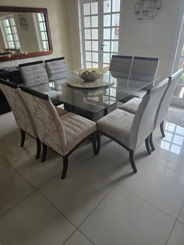 Mesa de Jantar Quadrada com Tampo de Vidro 