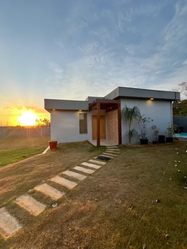 Casa condomínio em Lagoa Santa e porteira fechada