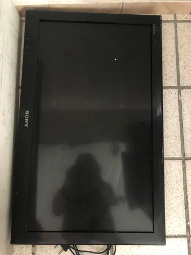  Televisão com defeito na imagem 