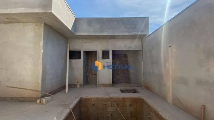 Casa com 3 quartos à venda, 140 m² por R$ 900.000 - Jardim Pinheiros - Maringá/PR