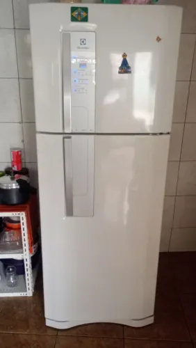 - GELADEIRA - MÁQUINA