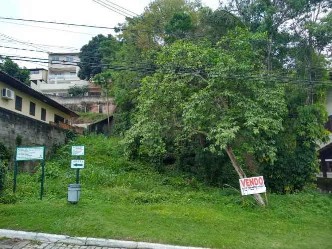 Terreno em Condomínio- Pendotiba