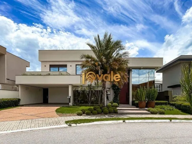Casa em condomínio Porta Fechada com 4 suítes à venda, 440 m² Condomínio Jardim do Golfe 3