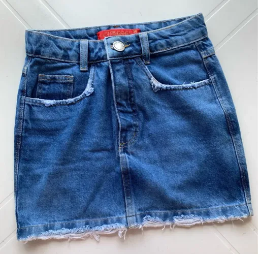 Saia Jeans com Barra Desfiada