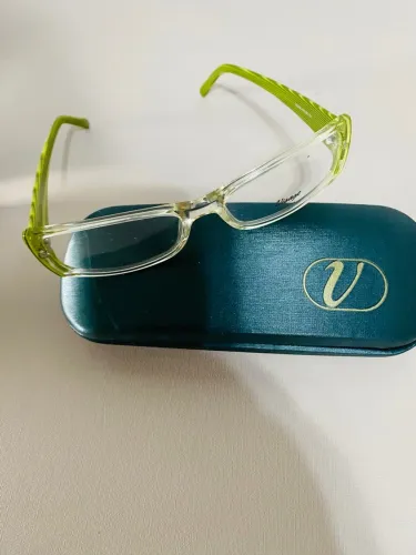 Óculos Visage Verde - Elegância e Conforto!