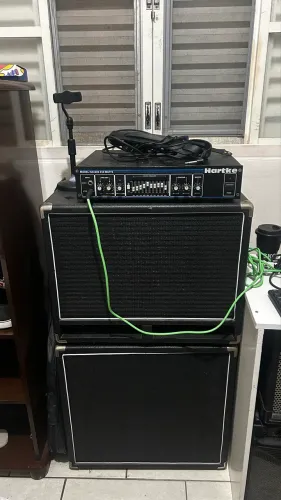 Hartke HA 3500 c gabinetes 2x10 e 1x15