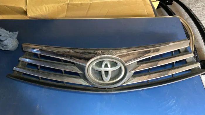 Grade Dianteira Toyota Corolla