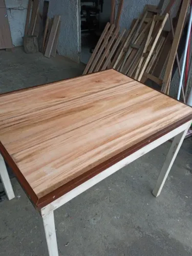 Mesa de Madeira com Tampo em Madeira Eucalipto Rosa 