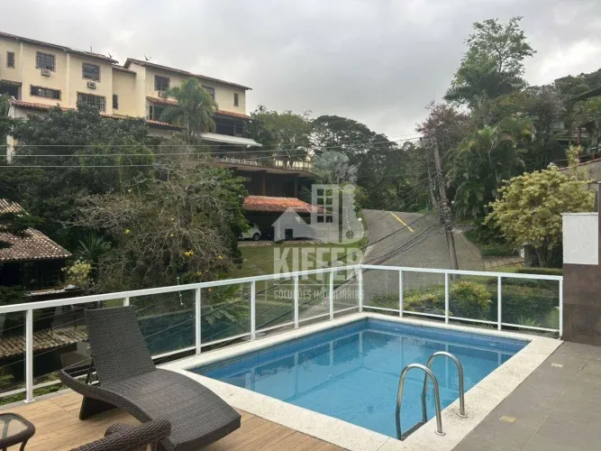 Casa Moderna em Condomínio Fechado Itaipu, Niterói. Linda residência em condomínio fechado