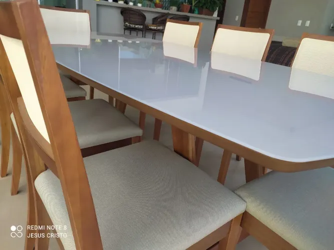 Mesa de Jantar com 8 Cadeiras resistente de madeira