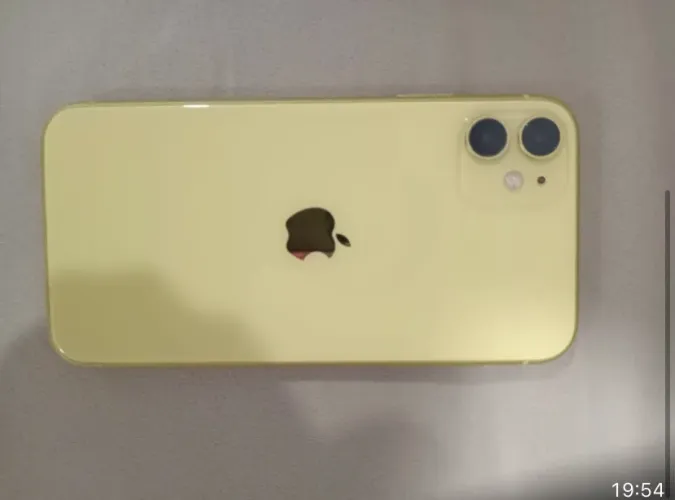 Iphone 11 amarelo 64GB em perfeito estado 