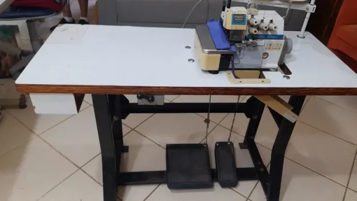 MÁQUINA DE COSTURA INTERLOCK INDUSTRIAL KINGTEX