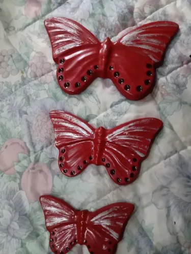 3 Borboletas Decorativas em Cerâmica
