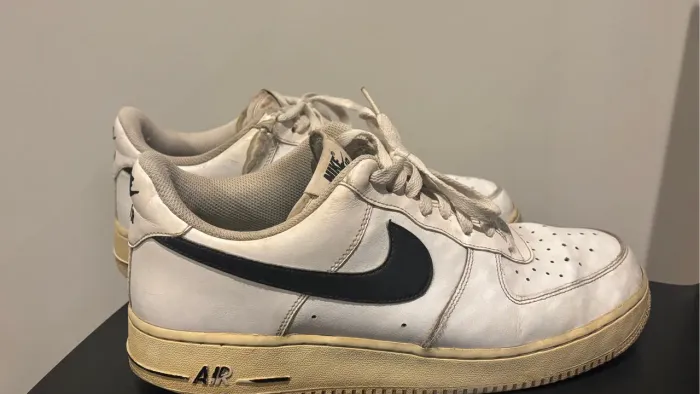 Nike Air Force 1 - Branco e preto 