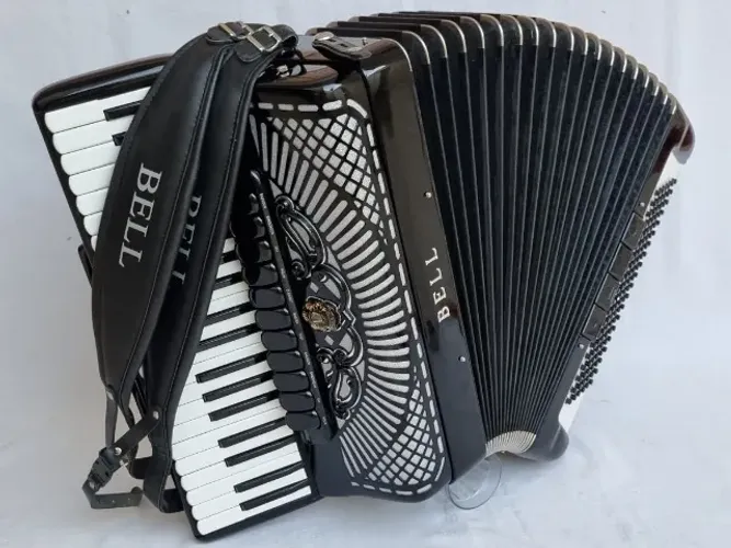 Acordeon 120 baixos Bell Dupla Ressonância
