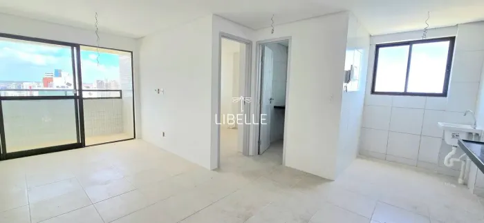 Studio Candeias - Apartamento Studio à venda, quadra do mar em Candeias - 37 mts, 1 quarto