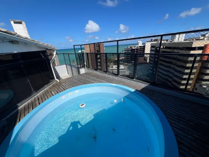 Belíssima Cobertura com vista para o Mar no coração da Ponta Verde