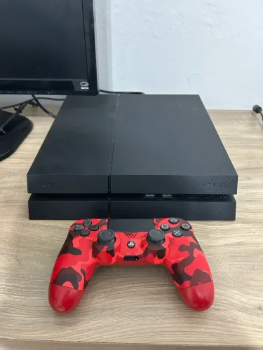 PlayStation 4 - PS4