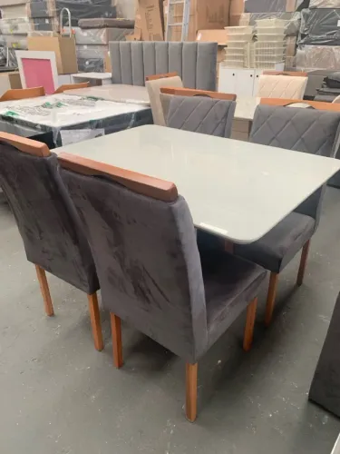 Conjunto Mesa e Cadeiras Últimas Unidades 