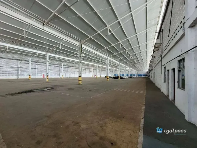 Galpão com 3.580 m² dentro de Condomínio às margens da BR232 em Curado, Recife - PE