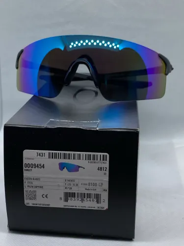 Óculos Oakley EVZero Blades