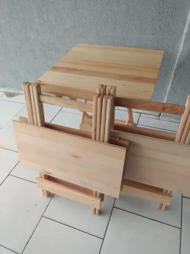 Mesa dobrável de madeira 100 % eucalipto 70x70 cm