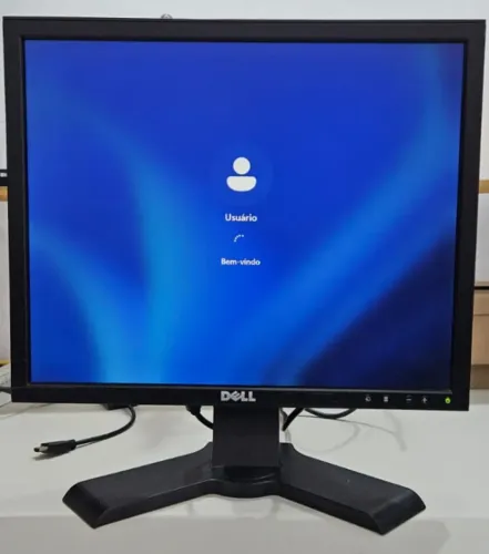 Monitor 19' Dell P190ST FHD VGA/DVI 4P USB